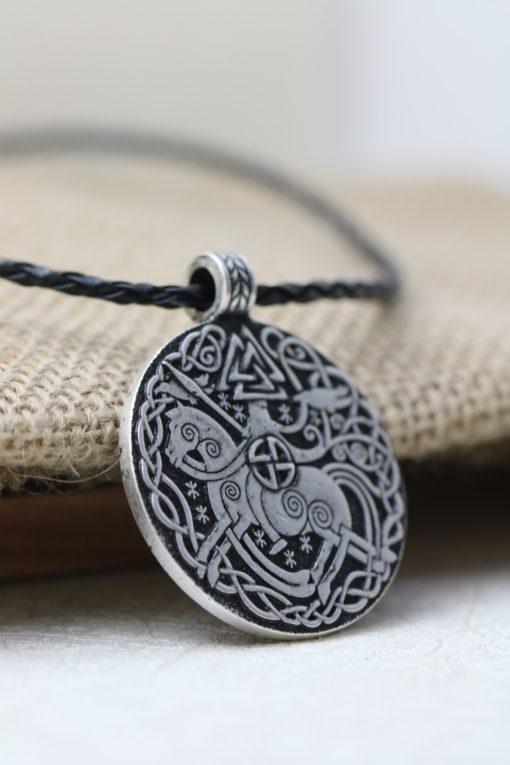 Norse-Vikings-Legendary-The-Viking-Sleipnir-And-Solider-Valknut-Raven-Amulet-Pendant-Necklace-Talisman-1.jpg